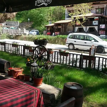 Chavkova House Hotel